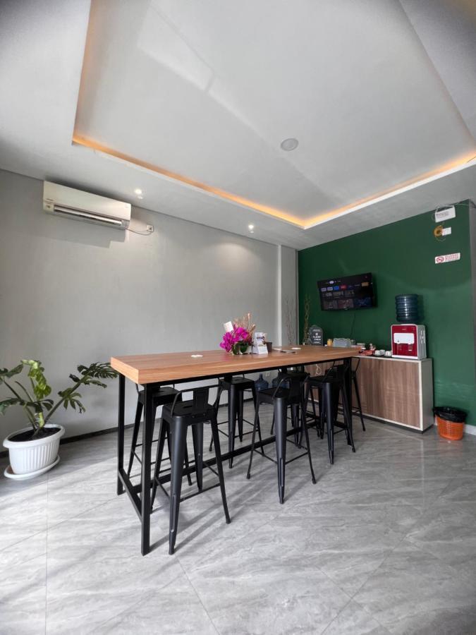 Sleep Studio Hotel City Center سورابايا المظهر الخارجي الصورة